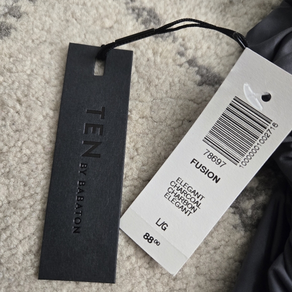 TEN by Babaton Fusion Bodysuit - Picture 3 of 3